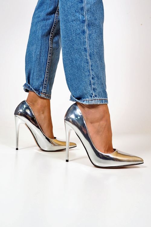 Metallic Shade Pumps