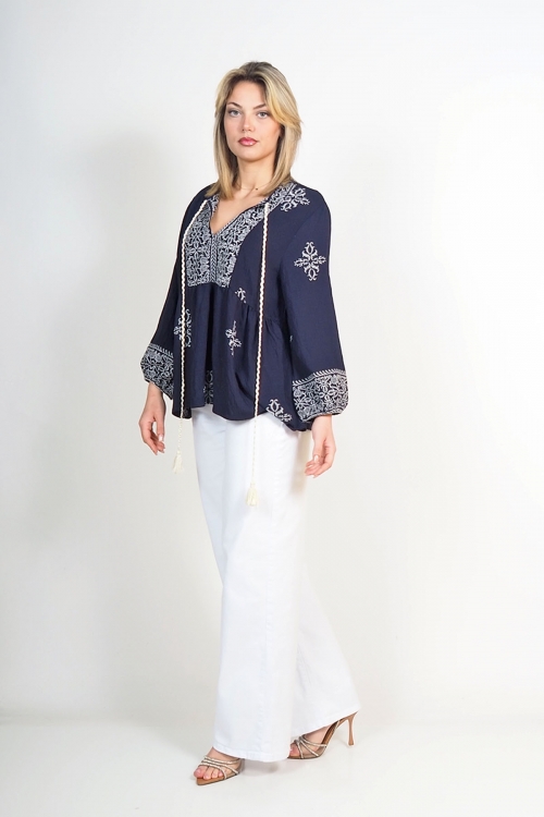 Boho longsleeved embroidered shirt