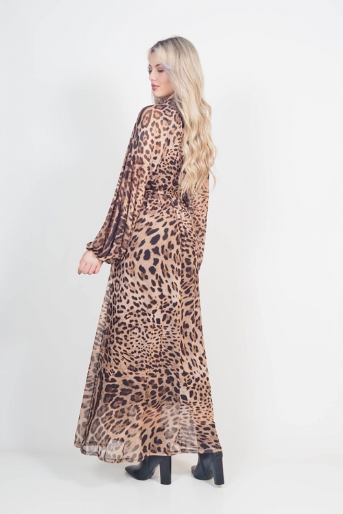 Lond sleeved dress with belt