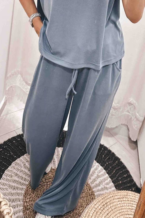 Loοse trousers River