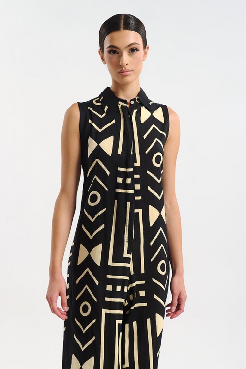 Long jumpsuit with geometric patterns
