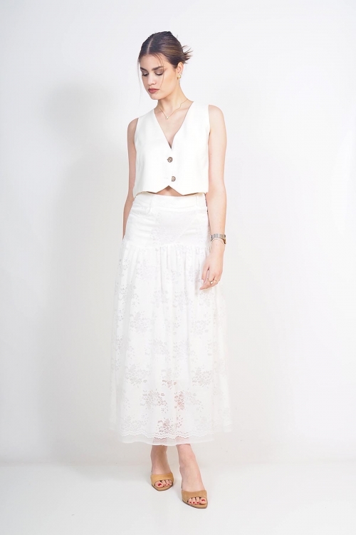 Maxi lace skirt