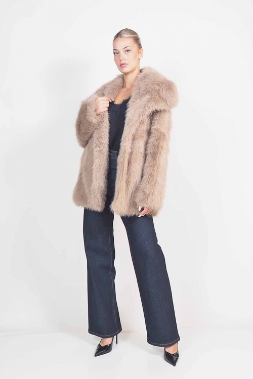 Medium length soft fur Alice