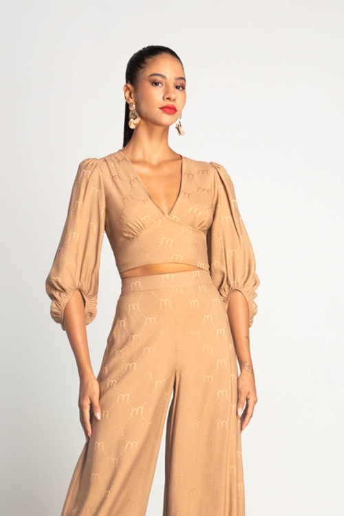 Moutaki logo wrap top