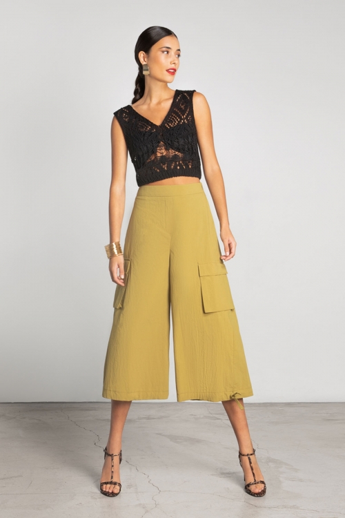 Moutaki perforated crop top