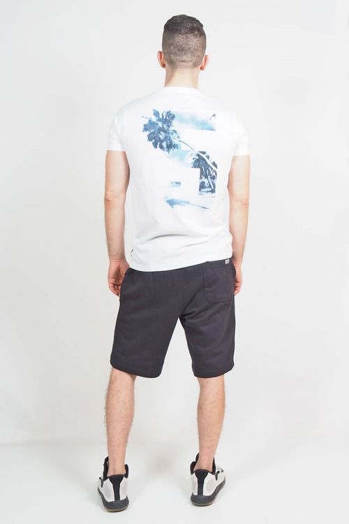 ΑΝΤΡΙΚΟ T-SHIRT ΜΕ ΣΤΑΜΠΑ ΣΤΗ ΠΛΑΤΗ