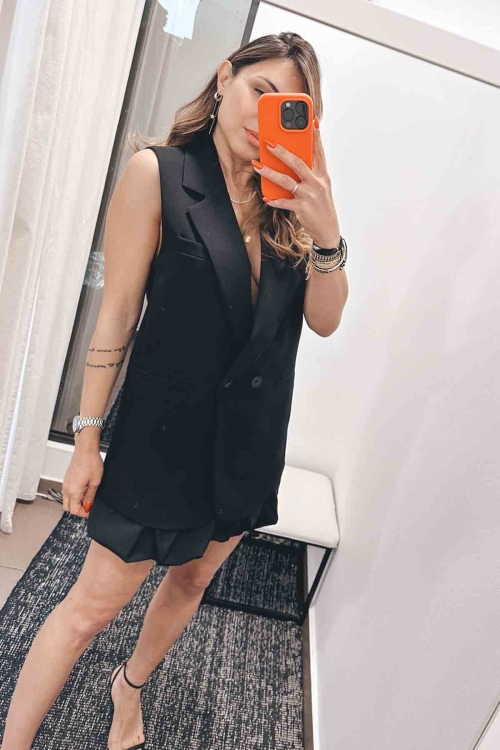 Sleeveless blazer Akita