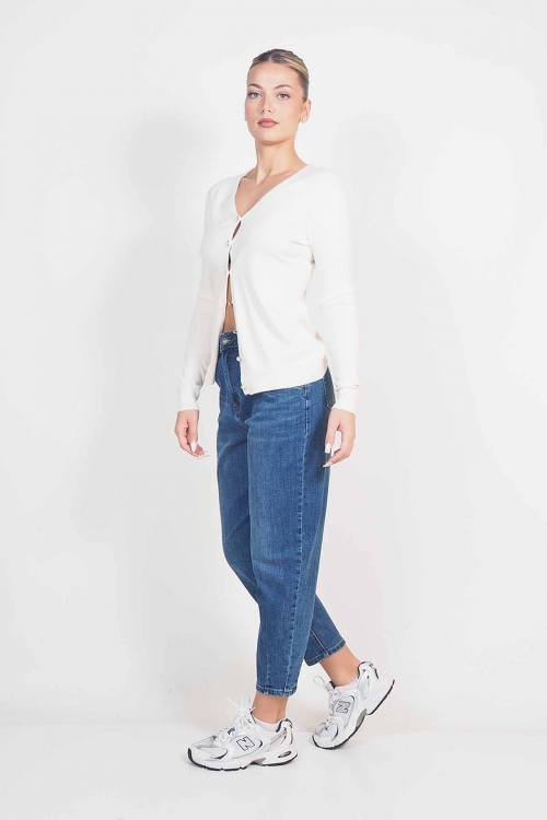 Soft knit cardigan with pearl button