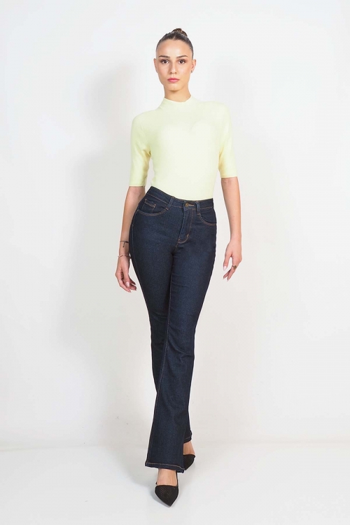 Soft knit turtleneck shortsleeved top
