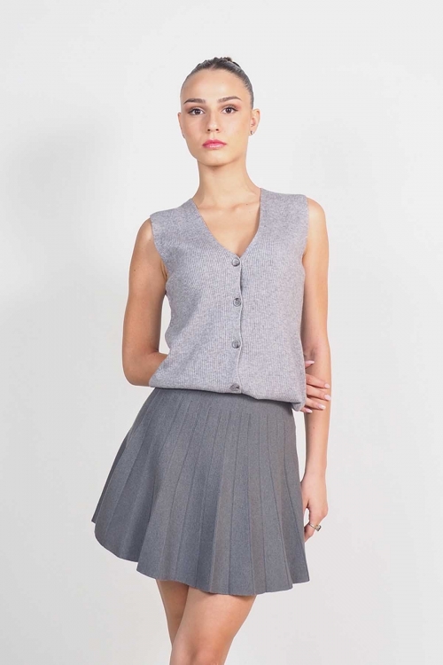 Soft knit vest with buttons Carrie