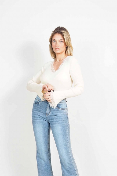 Soft lace knit top Juno