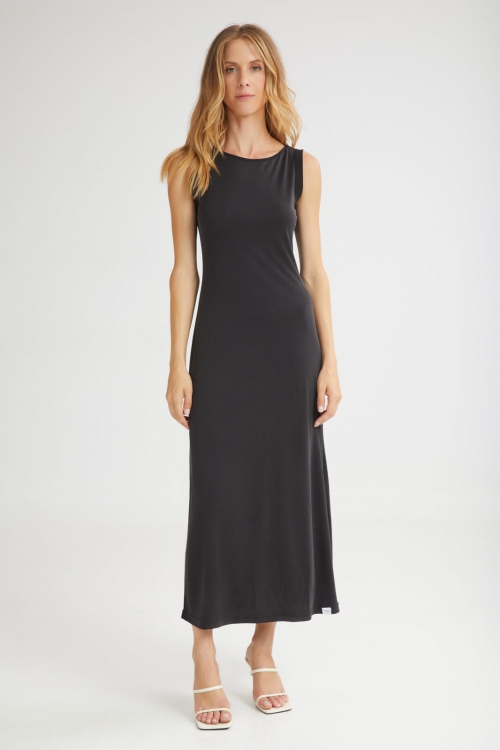 The Creamy Sleevless Dress