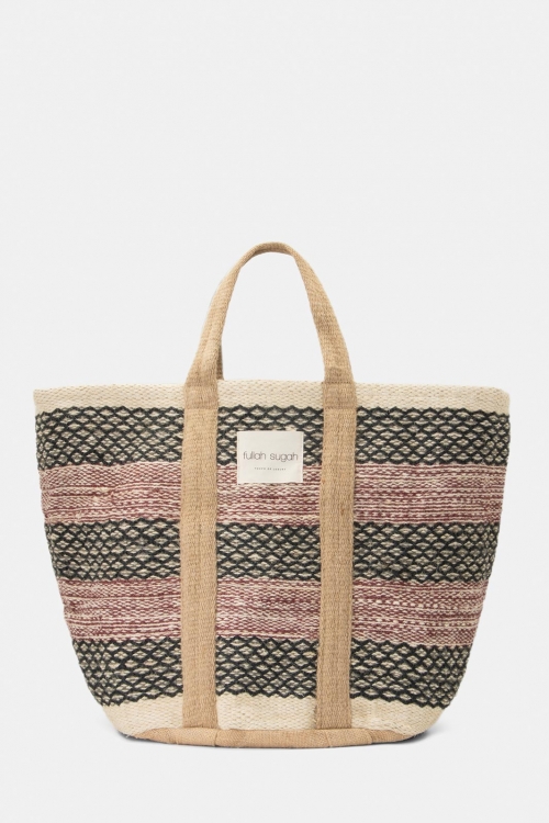 Beach bag with cherry facets