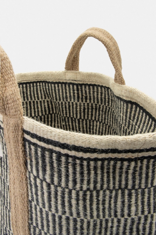 Vertical knit beach bag