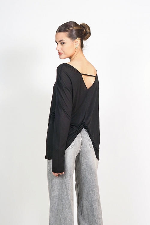 V cut loose top Sarah